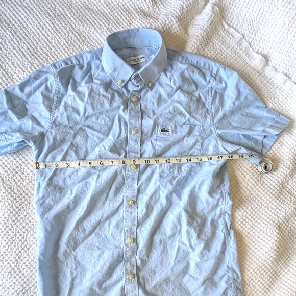 Lacoste Men's Chambray button-down short sleeve shirt, size S. - Picture 2 of 8
